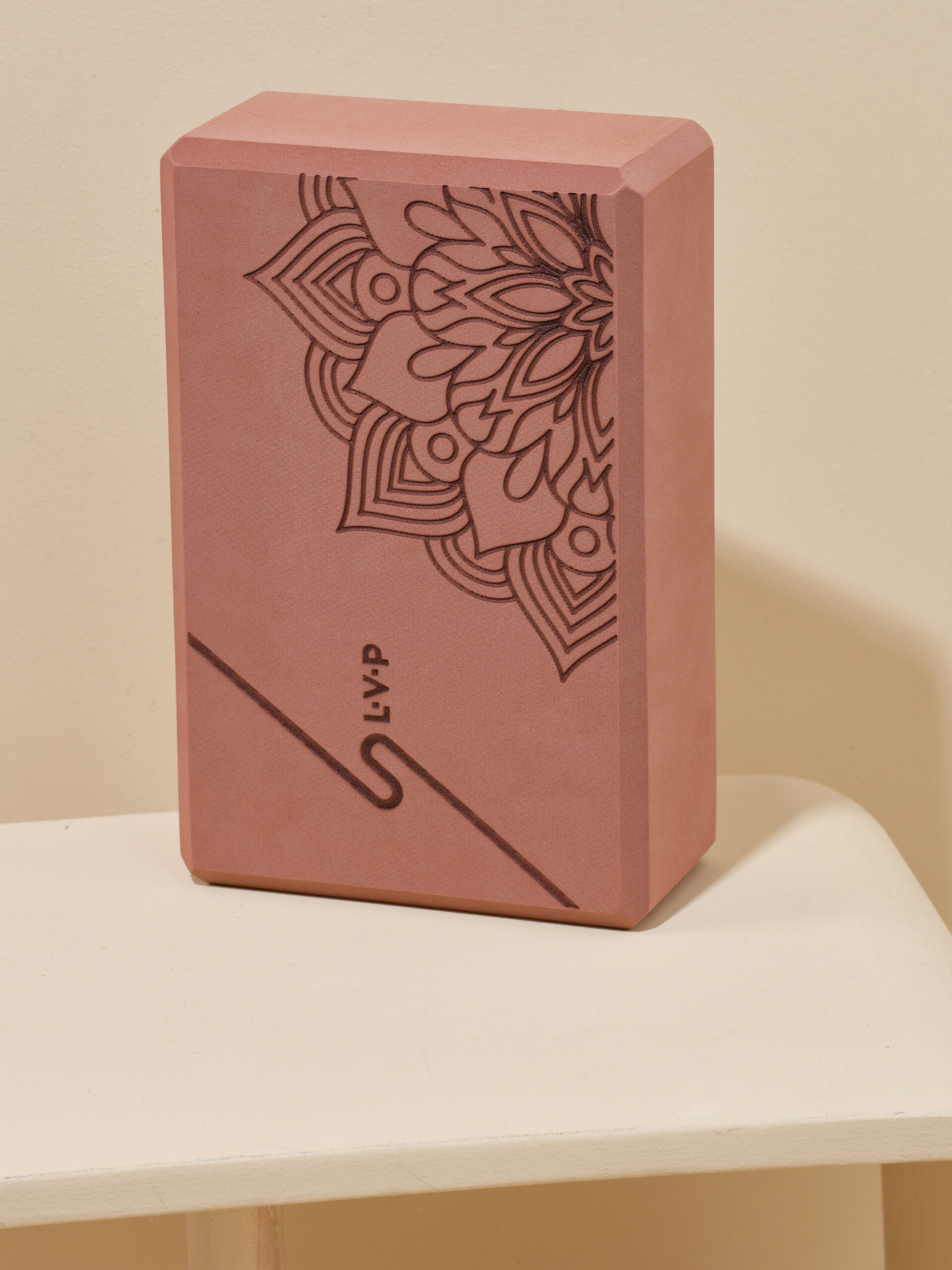 Блок для йоги: LVP с рисунком, 23х15х7.6 (2 шт.), Мокка